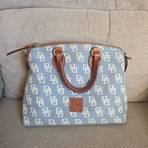 Dooney & Bourke
